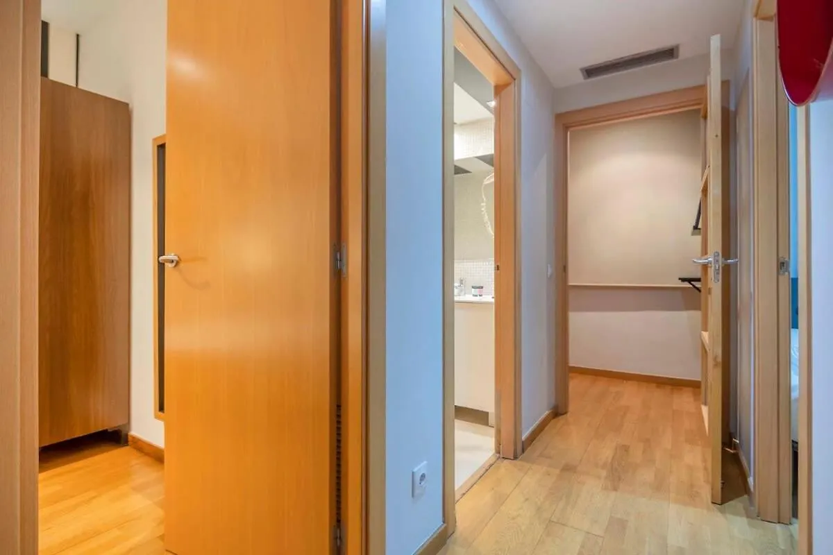 2 Bedroom With Balcony In Eixample 1-1 Barcellona Appartamento