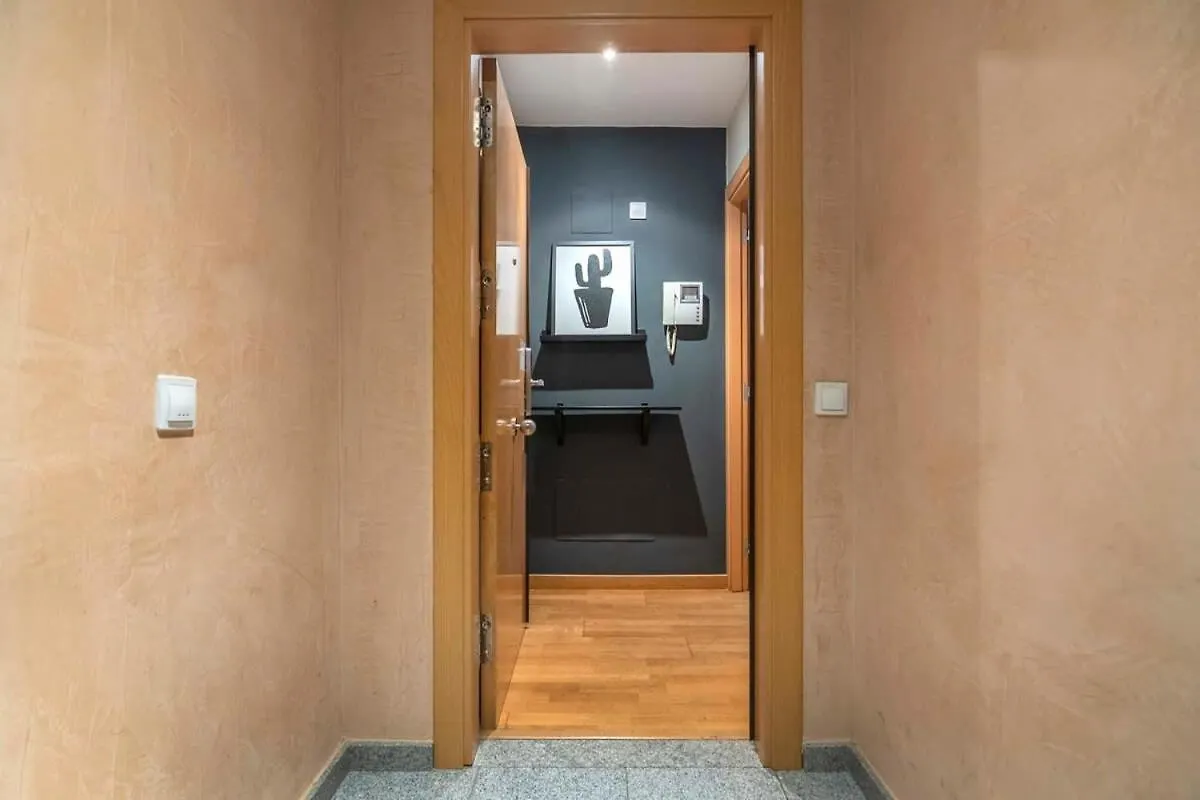 2 Bedroom With Balcony In Eixample 1-1 Barcelona Spain
