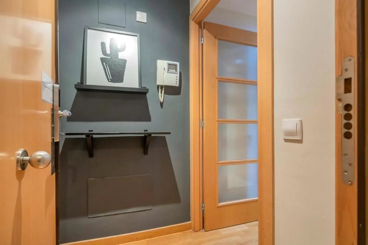 Apartment 2 Bedroom With Balcony In Eixample 1-1 Barcelona Spain