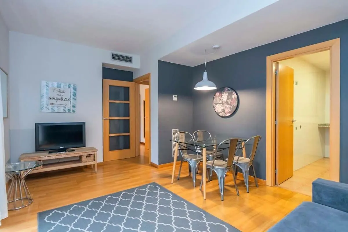 2 Bedroom With Balcony In Eixample 1-1 Barcelona