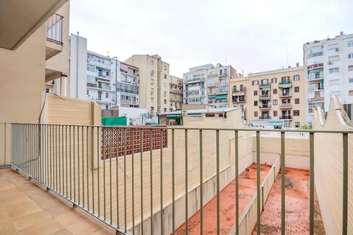 Apartment 2 Bedroom With Balcony In Eixample 1-1 Barcelona