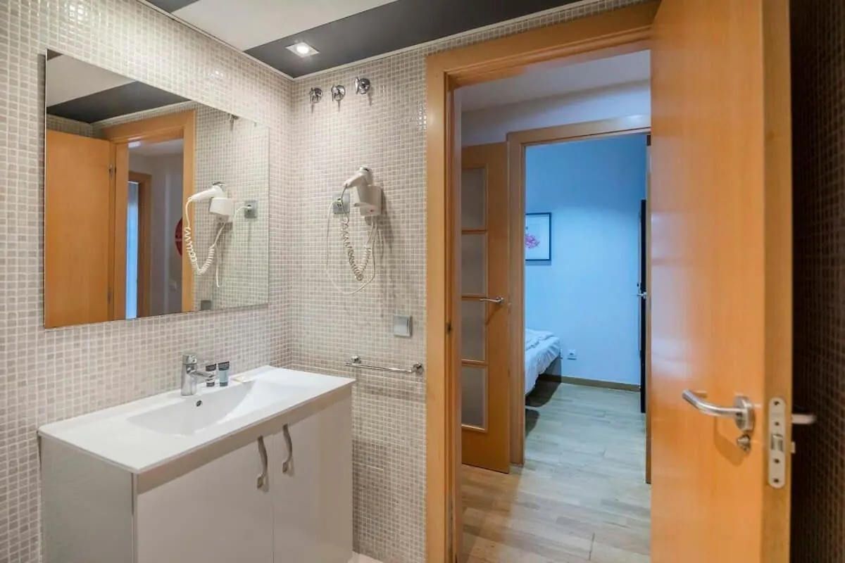 Apartment 2 Bedroom With Balcony In Eixample 1-1 Barcelona Spain