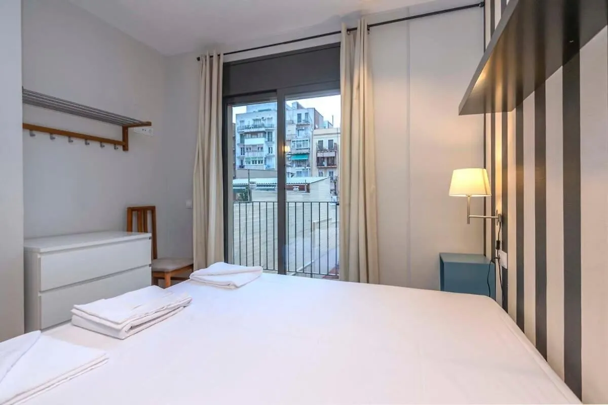 2 Bedroom With Balcony In Eixample 1-1 Barcelona 0*,